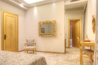 آرت دکو اچ‌ تی دیزاین سوئیت