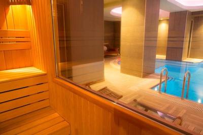 آرت دکو اچ‌ تی دیزاین سوئیت