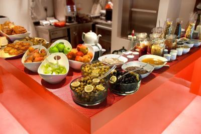 اندلس سوئیت تکسیم