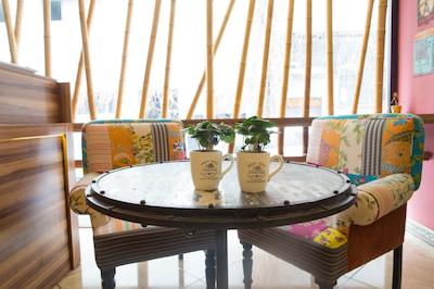 مود اچ تی دیزاین سوئیت