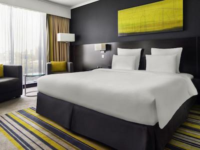 پولمن دبی کریک سیتی سنتر