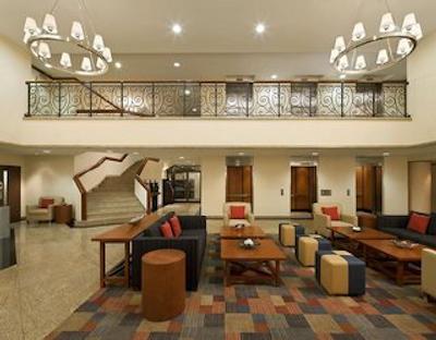 فور پوینت بائ‌ شرایتون کنفرانس سنتر گتینیو