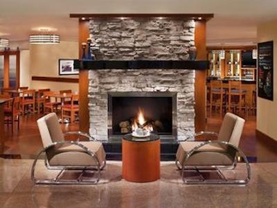 فور پوینت بائ‌ شرایتون کنفرانس سنتر گتینیو