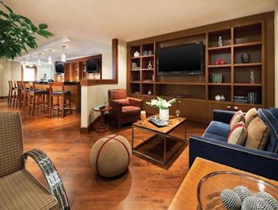 فور پوینت بائ‌ شرایتون کنفرانس سنتر گتینیو