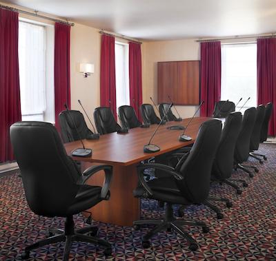 فور پوینت بائ‌ شرایتون کنفرانس سنتر گتینیو