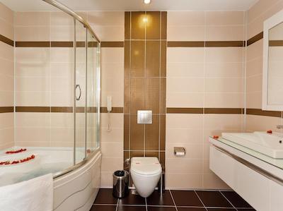 مرکیا هتل اند ریزورت