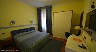 یونیورسیتی