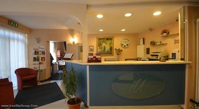 یونیورسیتی