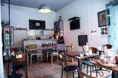 چیرز میدتاون هاستل