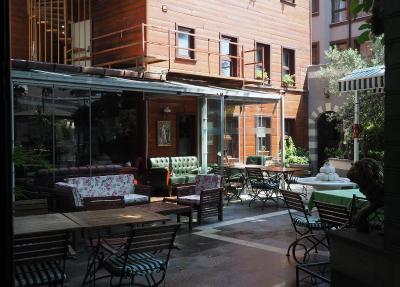 گاردن هاوس استانبول