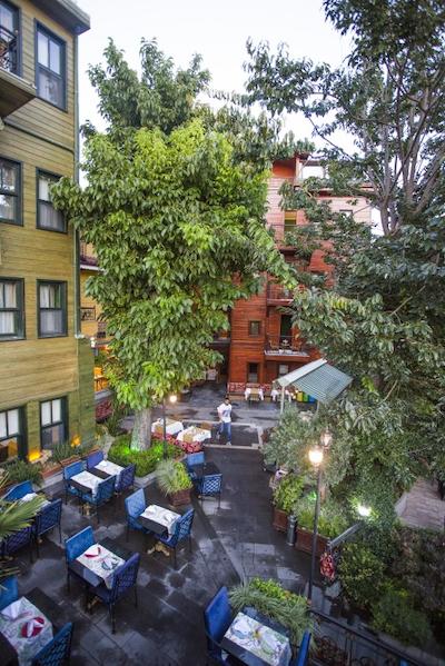 گاردن هاوس استانبول