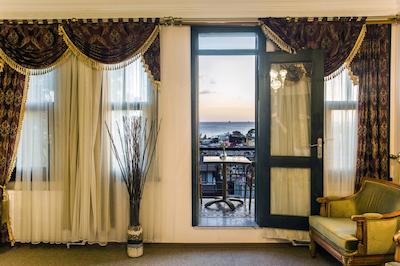 گاردن هاوس استانبول