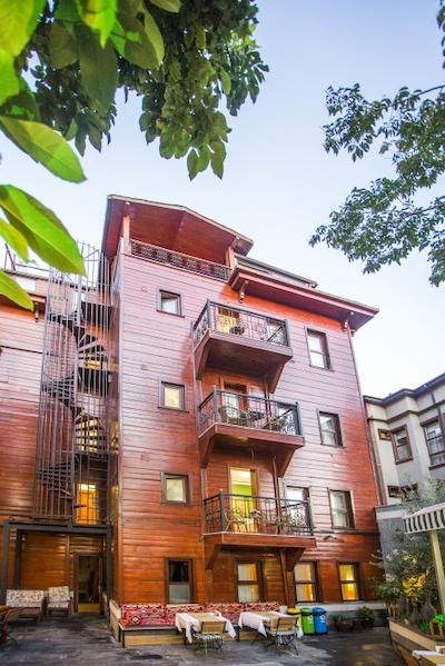 گاردن هاوس استانبول