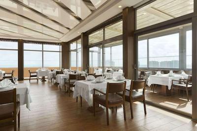 رامادا هتل اند سوئیت استانبول آتاکوی