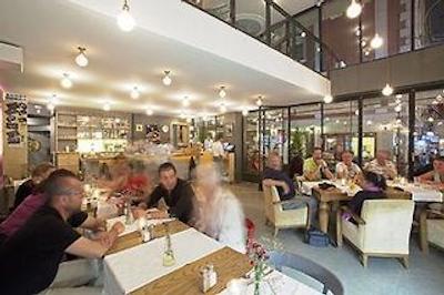 بلو هتل استانبول