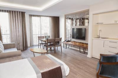 سوئیت نس تکسیم هتل