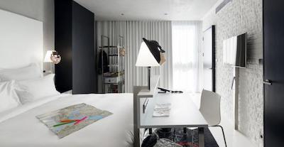 دمیرورن استقلال پالاس