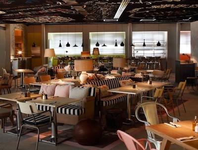 دمیرورن استقلال پالاس