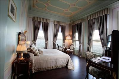 بسفروس پالاس