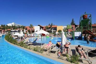 آکوا سل هالیدی ویلیج