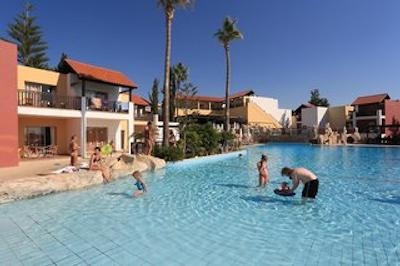 آکوا سل هالیدی ویلیج