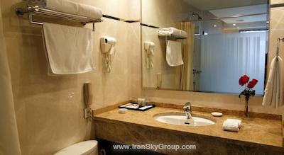 جینگ تی لونگ اینترنشنال هتل