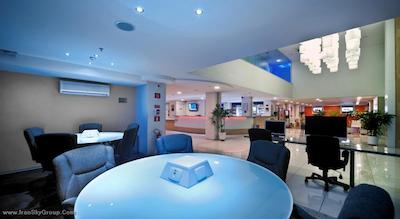 گو این منوس