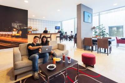 اچ ‌اف فنیکس آربن