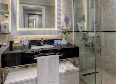 الوا دونا اکلوسیو هتل اند اسپا