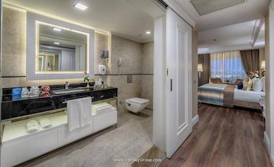 الوا دونا اکلوسیو هتل اند اسپا