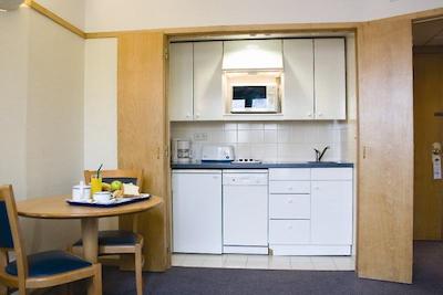 وی ‌آی ‌پی اکزکیوتیو ادن اپارت هتل