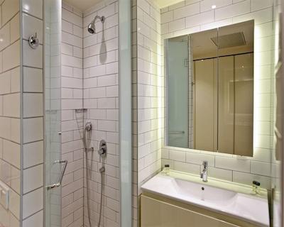 ریپابلیکا آکادمیک آپارت بویوک چکمجه