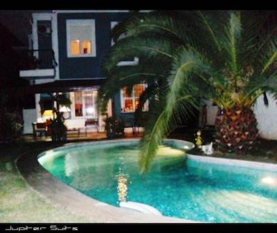 ژوپیتر بوتیک سوئیت