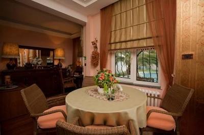 ژوپیتر بوتیک سوئیت