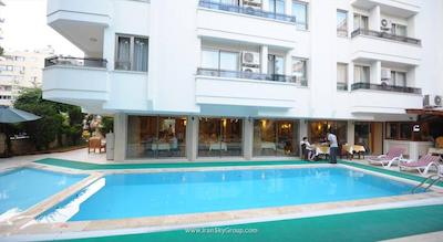 سوئیت لاگونا اتل