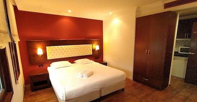 مانگانا کناک هتل