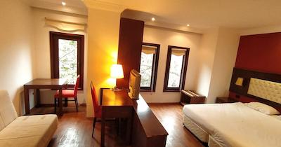 مانگانا کناک هتل