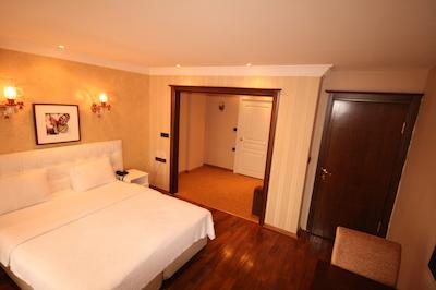 مانگانا کناک هتل