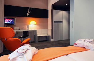 پتیت پالاس امبسی سرانو