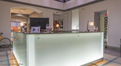 پتیت پالاس امبسی سرانو