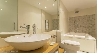 پتیت پالاس امبسی سرانو