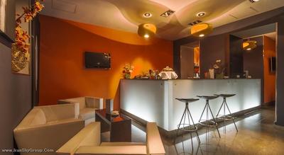 پتیت پالاس امبسی سرانو