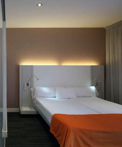 پتیت پالاس امبسی سرانو