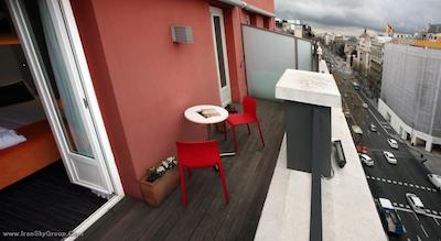 پتیت پالاس امبسی سرانو