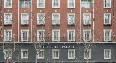 پتیت پالاس امبسی سرانو