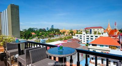 کوئین هتل اند سپا