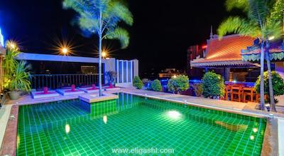 کوئین هتل اند سپا