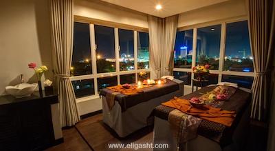 کوئین هتل اند سپا