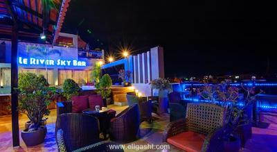 کوئین هتل اند سپا