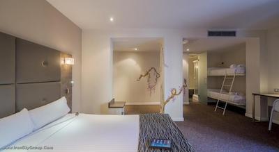 پتیت پالاس پسادا دل پین